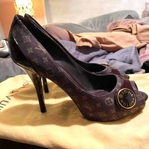 Louis Vuitton Pumps